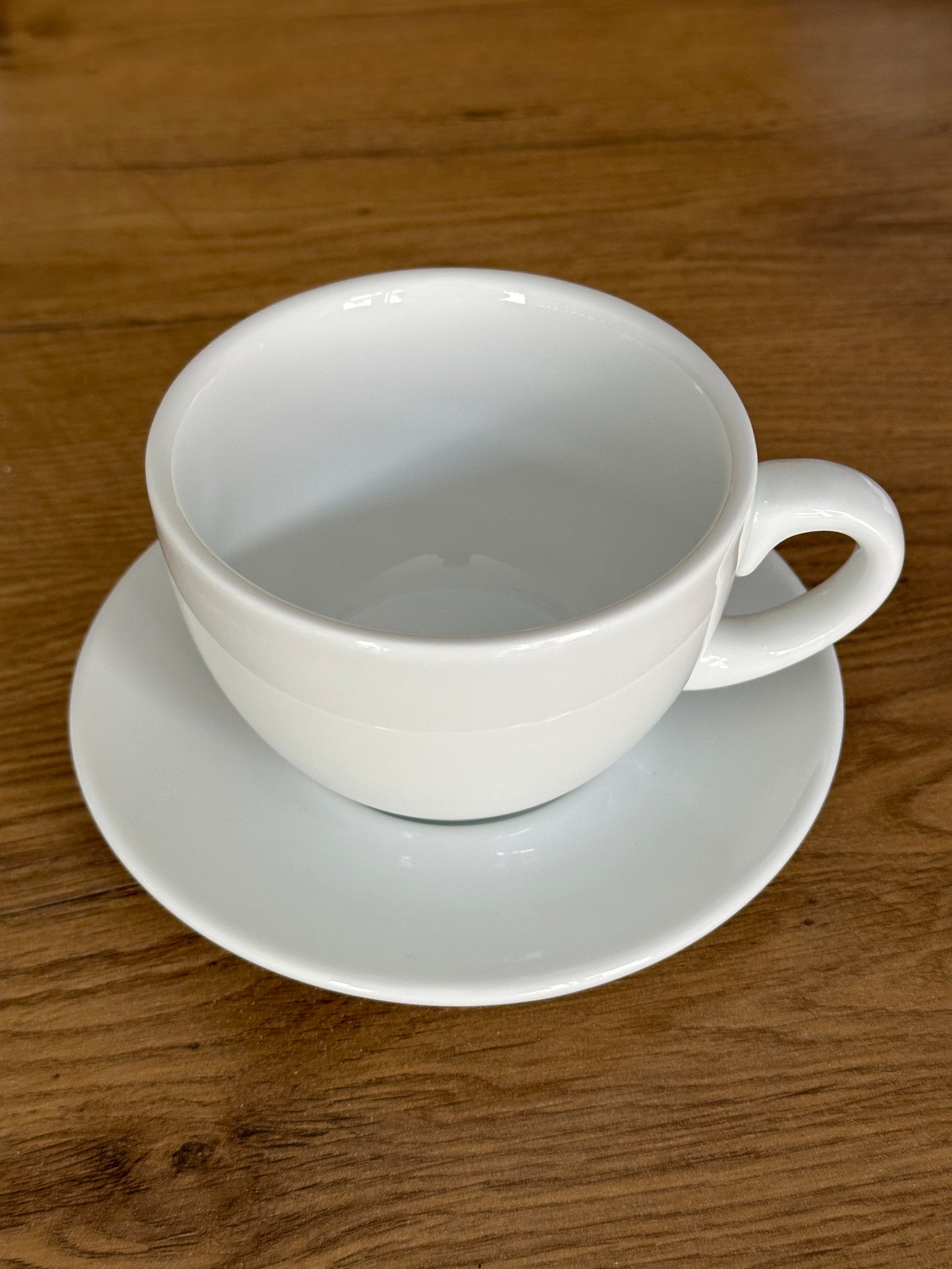 Milchkaffee Tasse Neutral mit Unterteller